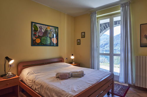 Foto 14 - Apartment mit 2 Schlafzimmern in Valsolda mit schwimmbad und blick auf die berge