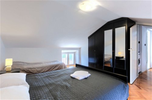 Foto 27 - Casa con 3 camere da letto a Poreč con terrazza e vista mare