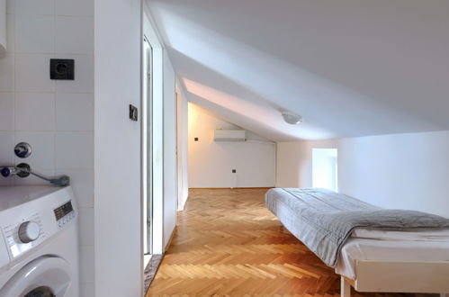 Foto 20 - Casa con 3 camere da letto a Poreč con terrazza e vista mare