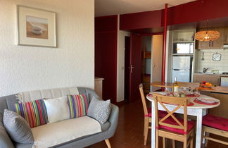 Photo 3 - 2 bedroom Apartment in Le Grau-du-Roi with terrace and sea view