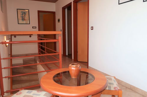 Photo 19 - 2 bedroom House in Labin with private pool and sea view