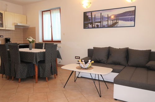 Photo 6 - 2 bedroom House in Labin with private pool and garden