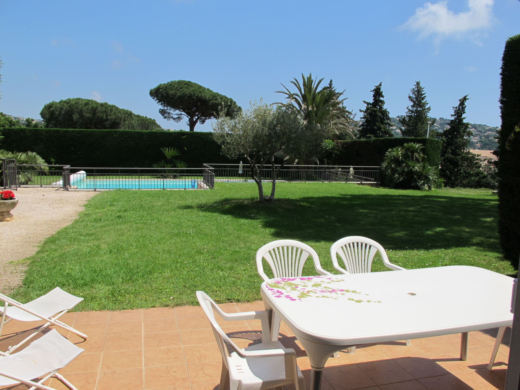 Foto 17 - Appartamento con 1 camera da letto a Sainte-Maxime con piscina e vista mare