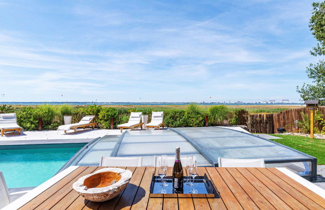 4 bedroom House in Saint-Brevin-les-Pins with private pool and garden - Photo 22
