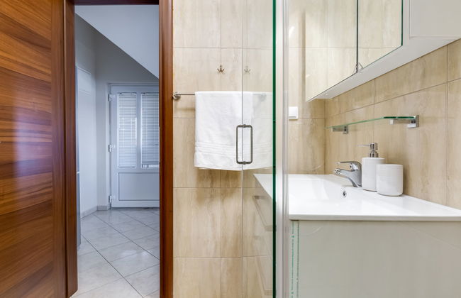 Apartment mit 3 Schlafzimmern in Jasenice mit schwimmbad - Foto 12