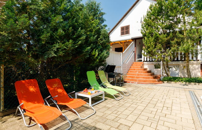 Casa de 4 quartos em Balatonkenese com piscina privada e jardim - Foto 24