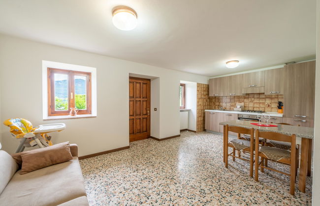 Apartamento de 2 quartos em Castelveccana com jardim - Foto 11