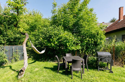 Photo 22 - Appartement de 3 chambres à Balatonszemes avec jardin et vues sur la montagne