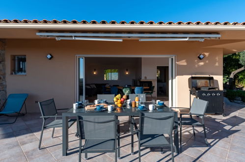 Photo 10 - Maison de 7 chambres à Zonza avec piscine privée et vues à la mer