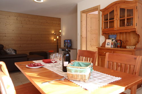 Photo 8 - 2 bedroom Apartment in Evolène with terrace and mountain view