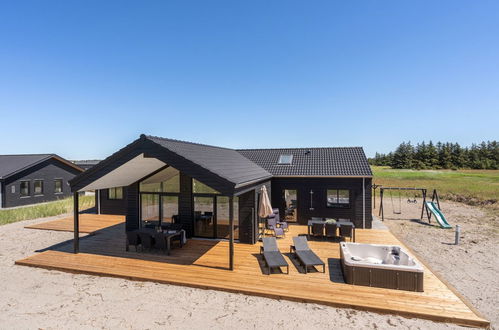 Photo 1 - Maison de 4 chambres à Løkken avec sauna et bain à remous