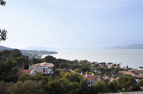 Foto 19 - Apartamento de 1 habitación en Hyères con jardín y vistas al mar