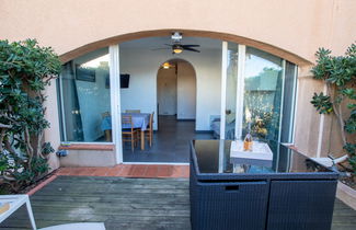 Foto 1 - Apartamento de 1 habitación en Hyères con jardín y vistas al mar