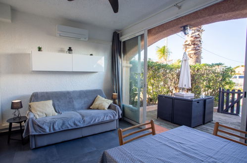 Foto 6 - Apartamento de 1 quarto em Hyères com jardim e vistas do mar