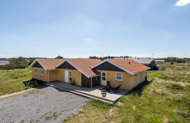 Casa de 4 quartos em Klitmøller com terraço e sauna - Foto 1