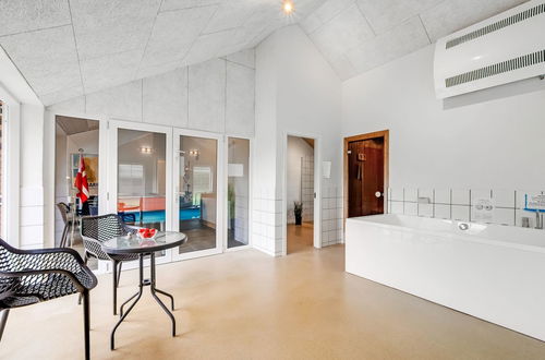 Foto 43 - Casa con 5 camere da letto a Ulfborg con piscina privata e terrazza