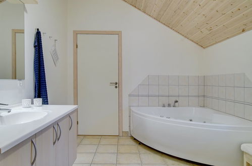 Foto 4 - Casa de 4 habitaciones en Væggerløse con terraza y sauna