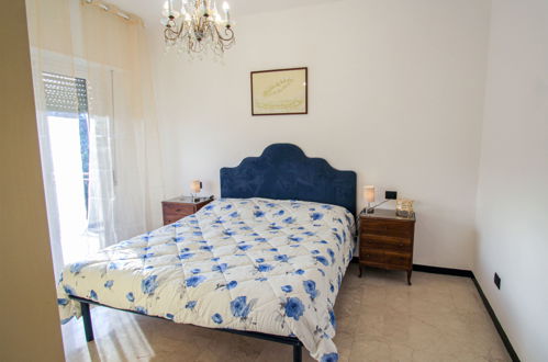 Foto 14 - Appartamento con 3 camere da letto a Rapallo con terrazza e vista mare