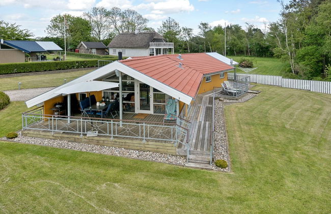 Casa de 3 quartos em Millinge com terraço e sauna - Foto 1