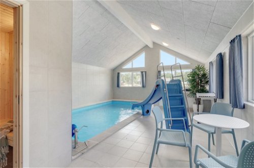 Foto 4 - Casa de 9 quartos em Nørre Nebel com piscina privada e sauna