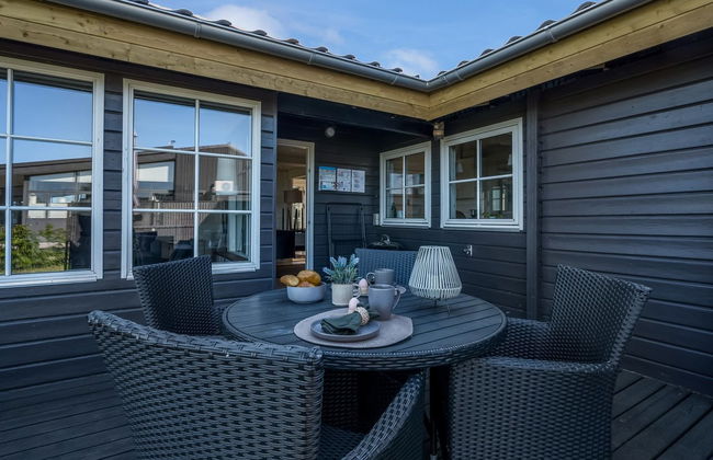 3 bedroom House in Juelsminde with terrace and hot tub - Photo 11