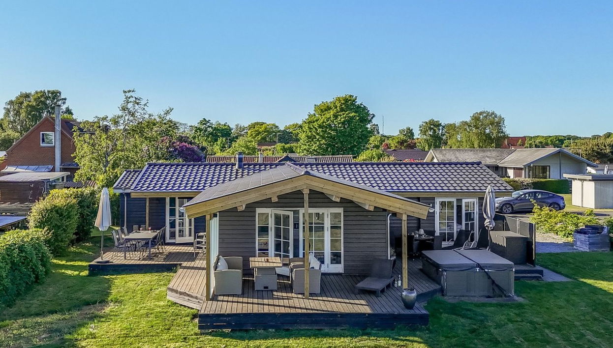 3 bedroom House in Juelsminde with terrace and hot tub - Photo 1