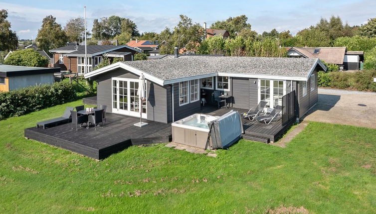 Foto 1 - Casa de 3 quartos em Juelsminde com terraço e banheira de hidromassagem