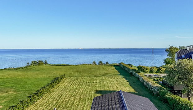 3 bedroom House in Juelsminde with terrace and hot tub - Photo 5