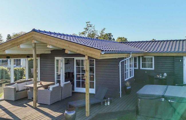 3 bedroom House in Juelsminde with terrace and hot tub - Photo 3