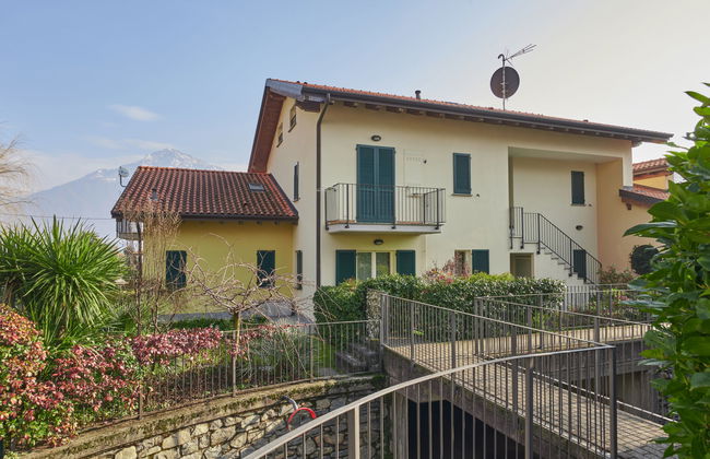 3 bedroom Apartment in Gravedona ed Uniti with swimming pool and garden - Photo 26