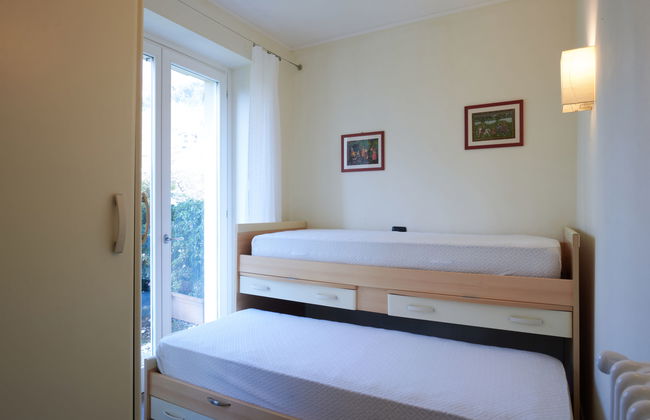 3 bedroom Apartment in Gravedona ed Uniti with swimming pool and garden - Photo 19