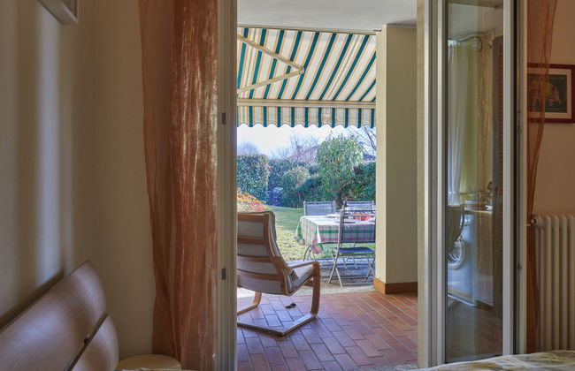 3 bedroom Apartment in Gravedona ed Uniti with swimming pool and garden - Photo 14