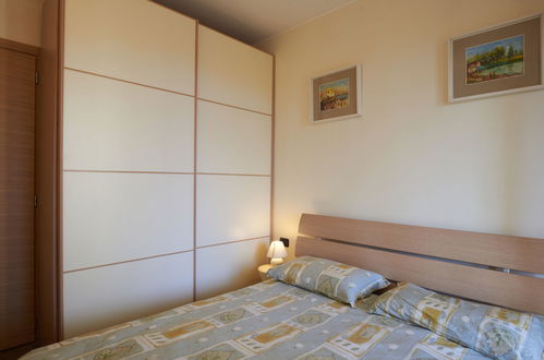 Foto 13 - Appartamento con 2 camere da letto a Gravedona ed Uniti con piscina e giardino