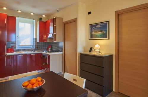 Foto 11 - Apartment mit 2 Schlafzimmern in Gravedona ed Uniti mit schwimmbad und blick auf die berge