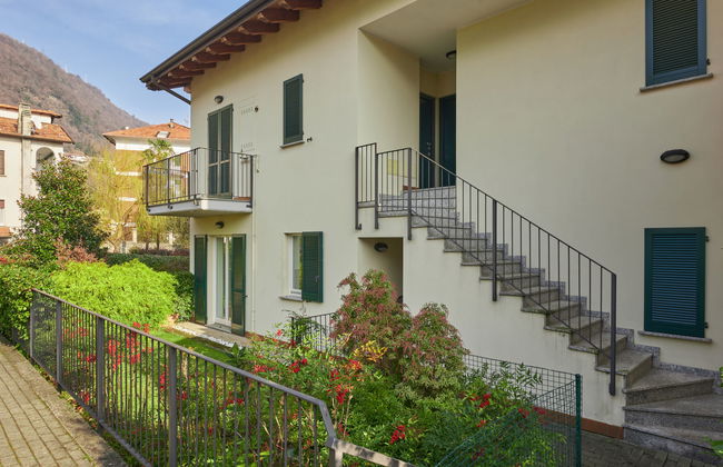 3 bedroom Apartment in Gravedona ed Uniti with swimming pool and garden - Photo 25