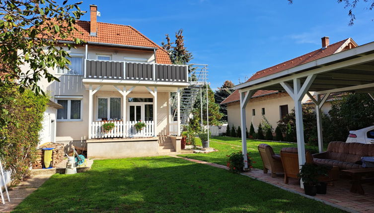 Photo 1 - Appartement de 2 chambres à Balatonkeresztúr avec jardin