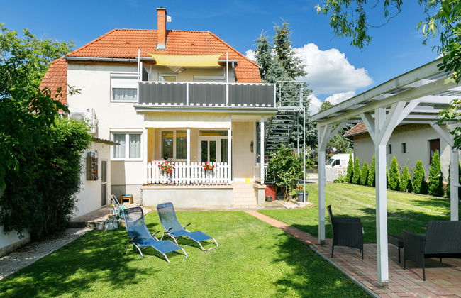 Apartamento de 3 quartos em Balatonkeresztúr com jardim - Foto 1