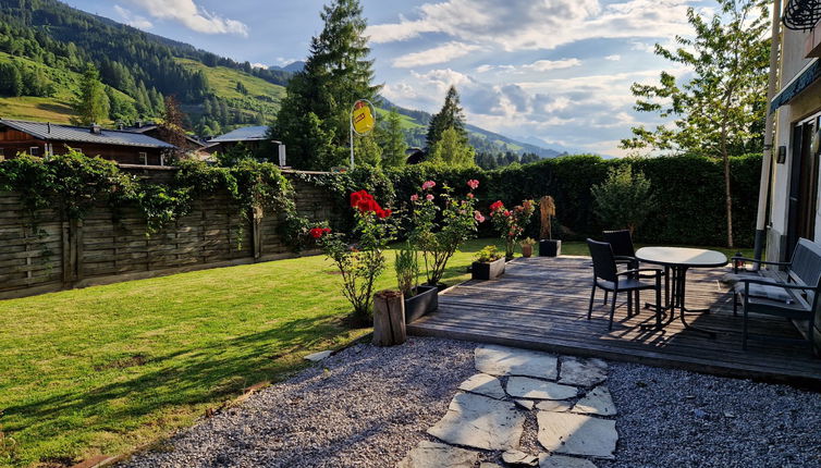 Photo 1 - Appartement de 2 chambres à Taxenbach avec jardin et vues sur la montagne