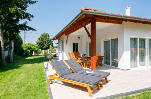 Photo 27 - Maison de 3 chambres à Balatonőszöd avec terrasse et vues sur la montagne