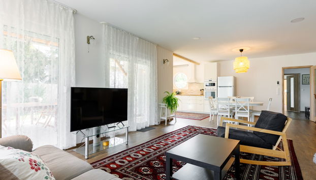 4 bedroom House in Balatonőszöd with garden and terrace - Photo 3
