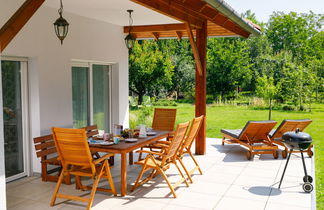 Foto 2 - Casa de 3 quartos em Balatonőszöd com terraço e vista para a montanha