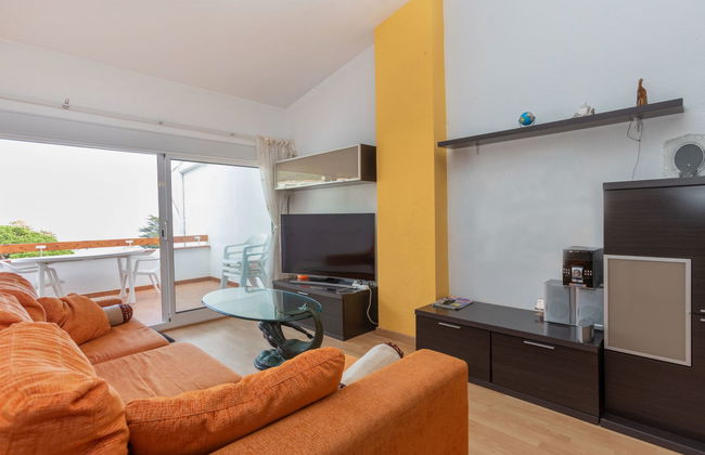 3 bedroom Apartment in Tossa de Mar with garden and terrace - Photo 2