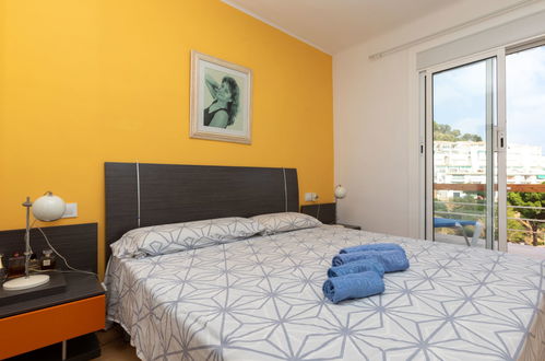 Foto 5 - Appartamento con 3 camere da letto a Tossa de Mar con terrazza e vista mare