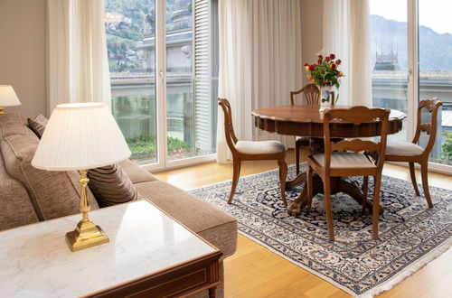 Foto 4 - Apartamento de 4 quartos em Montreux com piscina e vista para a montanha