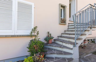 Photo 3 - Appartement de 2 chambres à Rosignano Marittimo avec jardin et vues à la mer