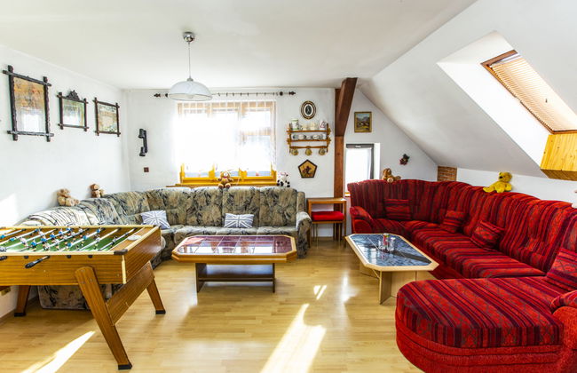 Casa de 4 quartos em Rovensko pod Troskami com jardim e sauna - Foto 12