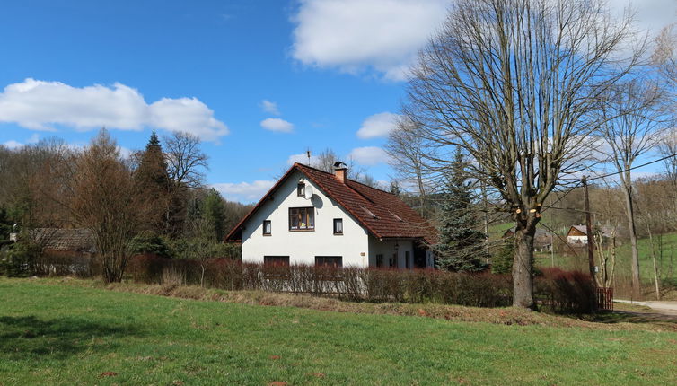 Photo 1 - Maison de 3 chambres à Rovensko pod Troskami avec jardin et sauna