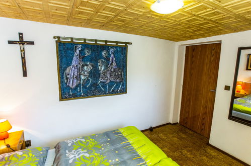 Foto 17 - Haus mit 3 Schlafzimmern in Rovensko pod Troskami mit garten und sauna