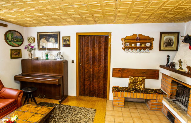 Casa de 4 quartos em Rovensko pod Troskami com jardim e sauna - Foto 9