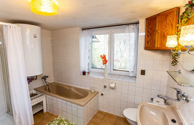 Casa de 4 quartos em Rovensko pod Troskami com jardim e sauna - Foto 22